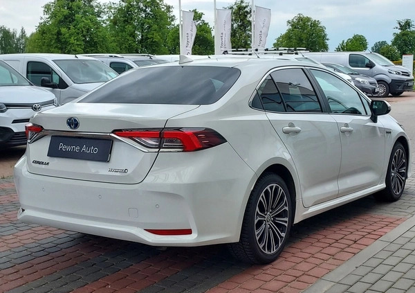 Toyota Corolla cena 93900 przebieg: 106500, rok produkcji 2021 z Piaski małe 277